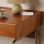 Petit bureau robuste de style français