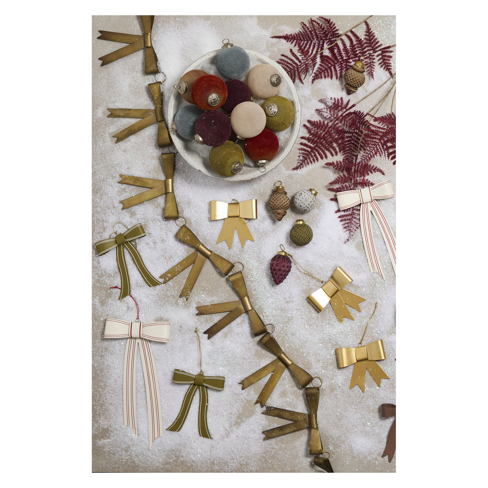 Collectors Garland 72"x 5.25"