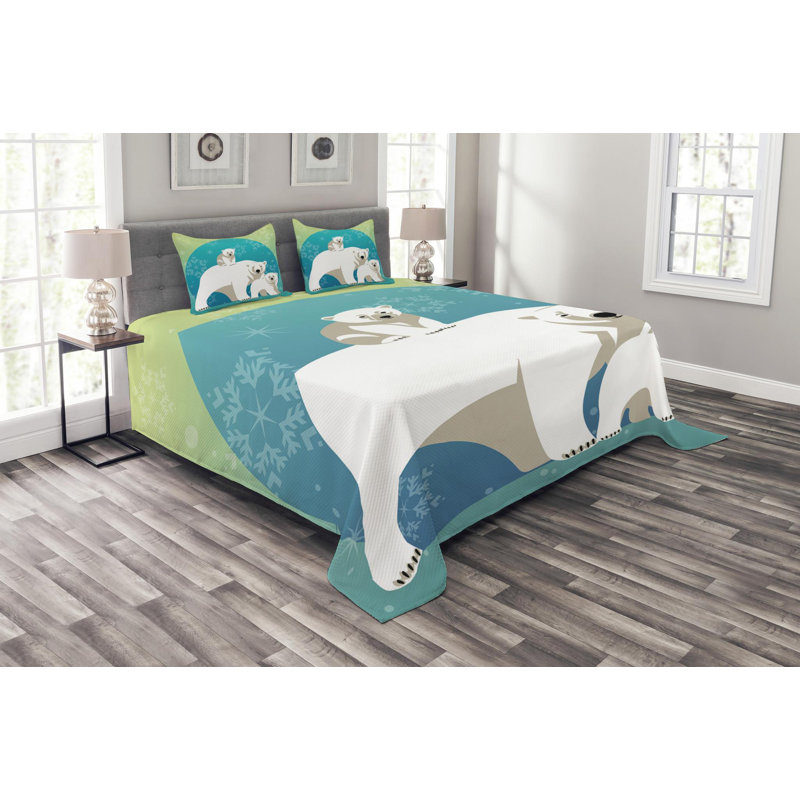 Eclectic Polyester Coverlet, King Coverlet + 2 Shams