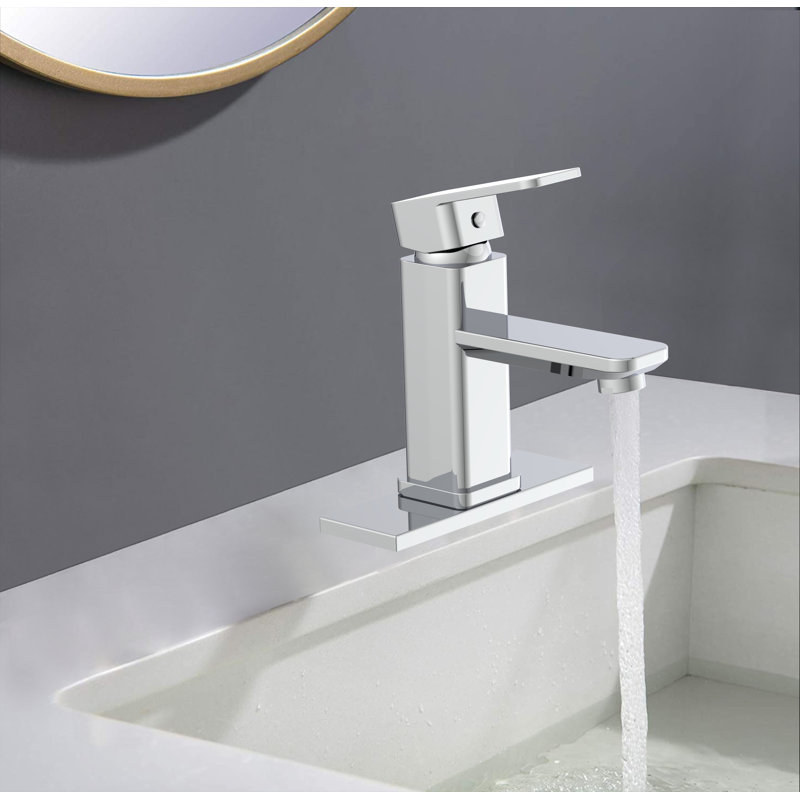 Single-handle Bathroom Faucet with Drain Assembly, Chrome