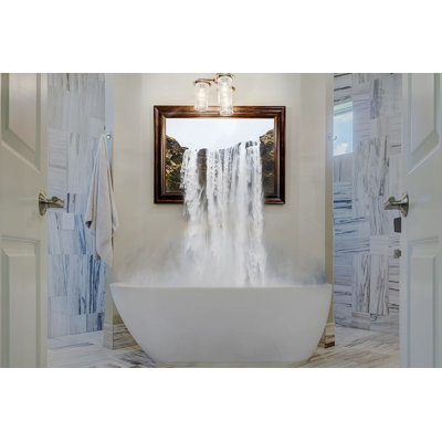 «Waterfall In The Bath», reproduction d'affiche par Mlli Villa (24 X 15) # MVRC471A