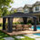 Gazebo de terrasse extérieur en acier de 13 pi de largeur x 11 pi de profondeur avec toit à double ventilation, moustiquaire complète et 4 étagères de rangement d'angle