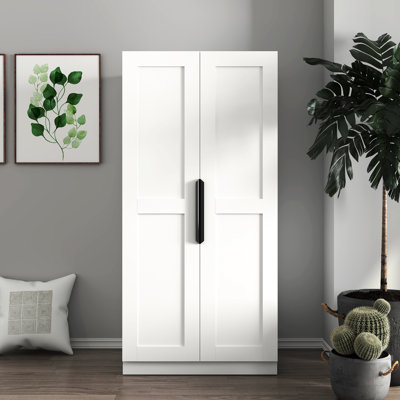 Buffet blanc autoportant avec portes 62,29 po White Pantry