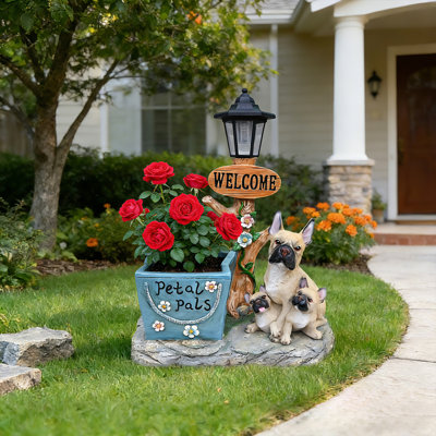 Statue de jardin de bouledogue français