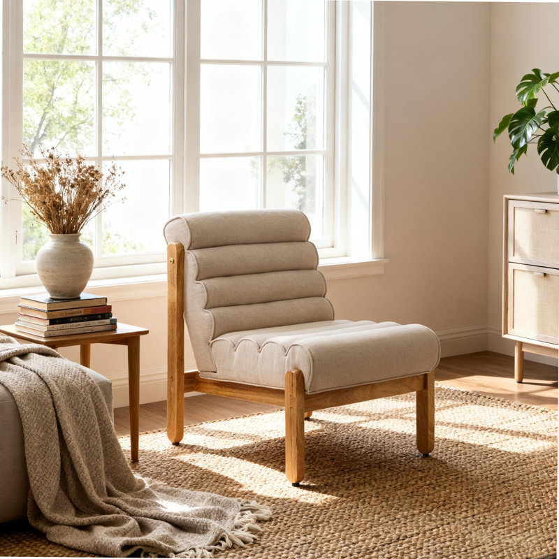 Chaise d'appoint Living Fluffy beige foncé avec structure en bois massif naturel, Beige/Natural