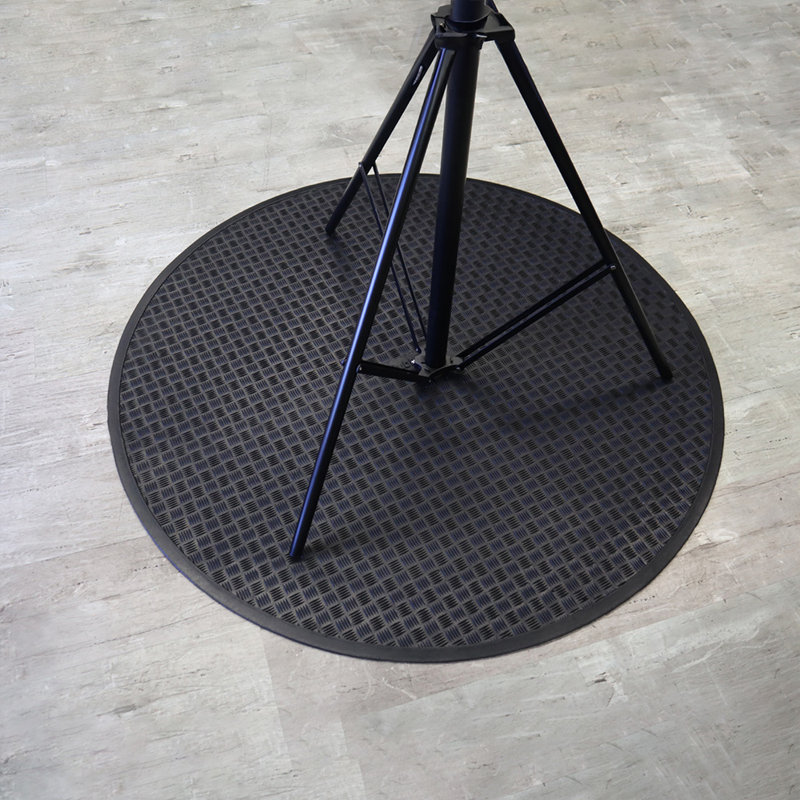Tapis circulaire en caoutchouc - 54 po