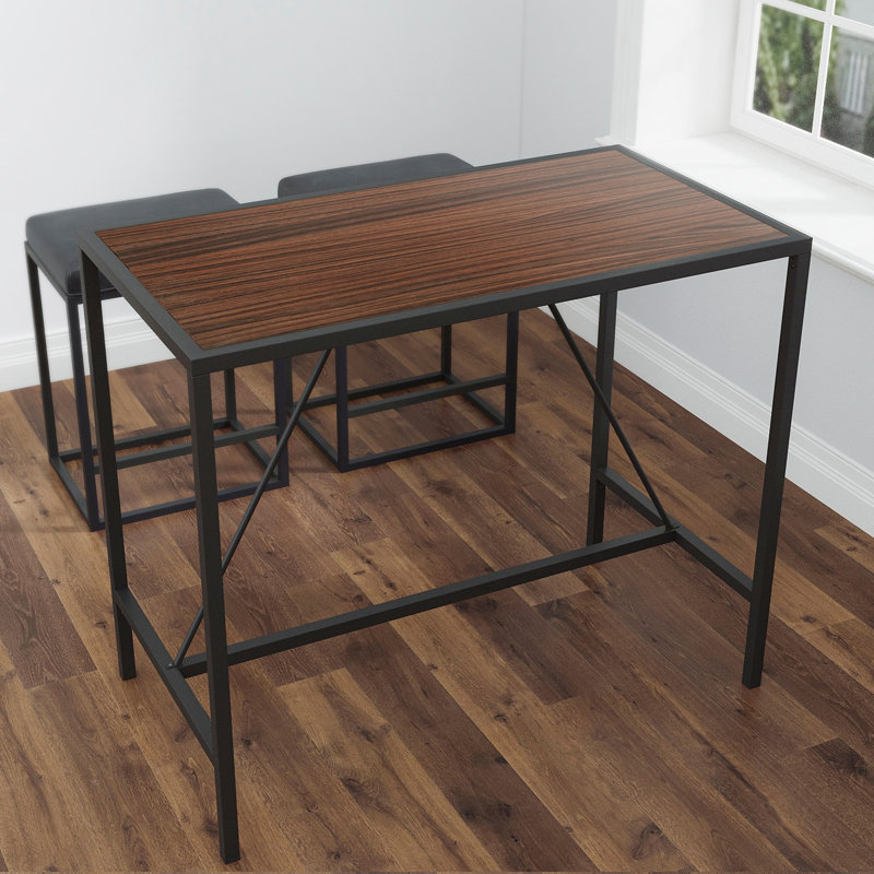 Table de salle à manger en métal avec structure en métal