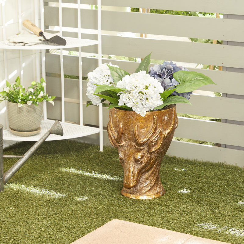 Dilsey Statue Planter