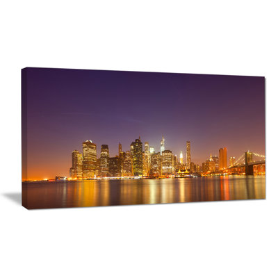 Cityscape de la crème illuminée, reproduction de photo sur toile tendue