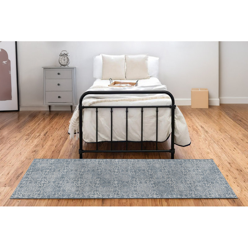 Attell Oriental Indoor Rug, Runner 2'2" x 7'7"
