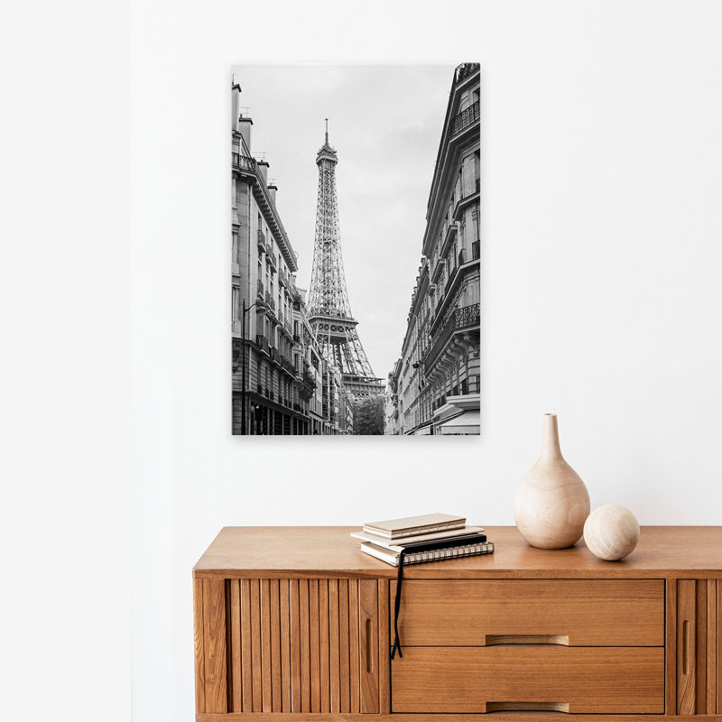 Posh & Luxe and Contemporary Eiffel Glimpse, H 24 po x l 16 po