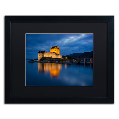 «Eilean Donan Castle» par Cliffton, reproduction de photo encadrée