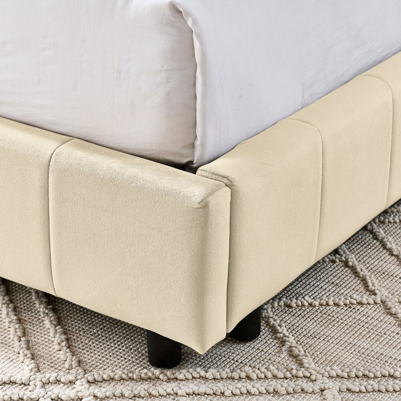 Structure de lit rembourrée en velours polyvalente avec confort et style pour la chambre à coucher et le salon, Beige