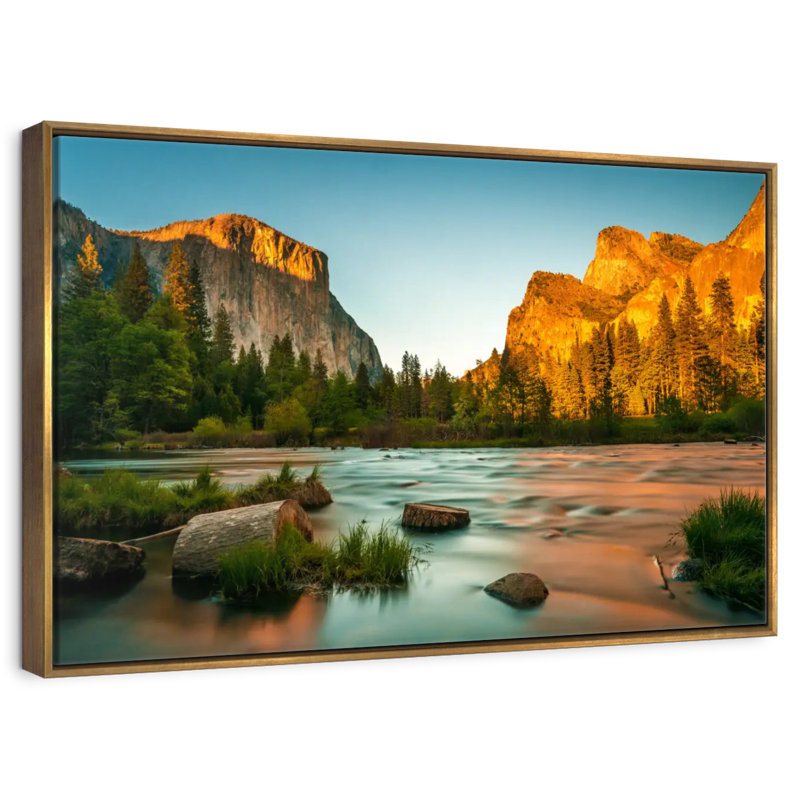 Placid Yosemite Waters, Cadre flottant doré, 40 po x 27 po