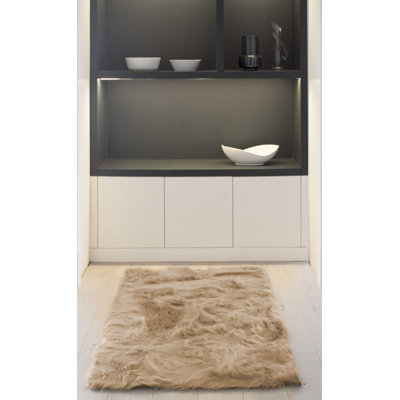 Flint Sheepskin Indoor Rug
