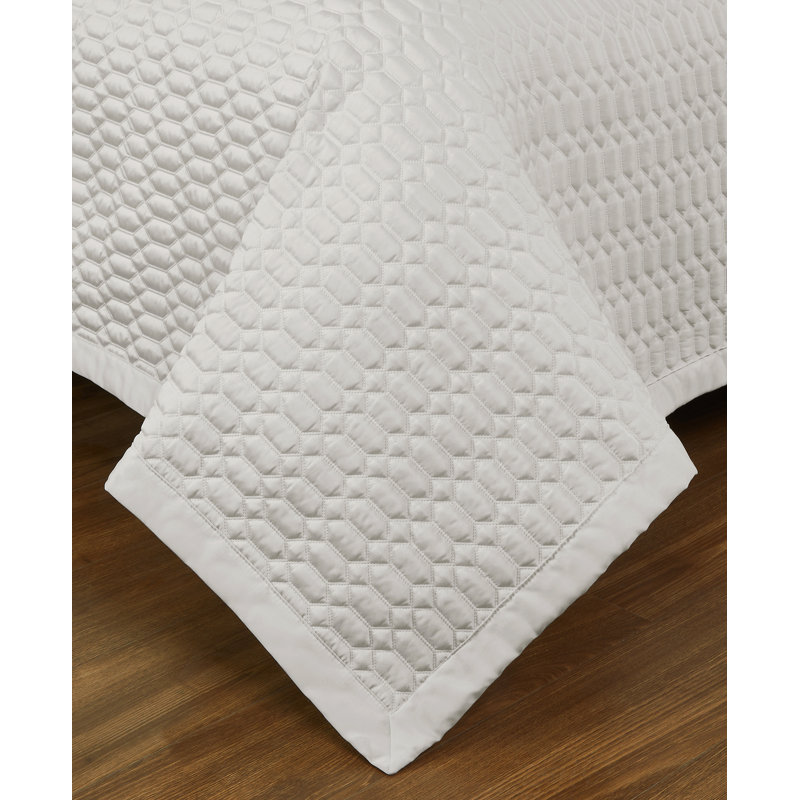 Brilliance King/Cal King 3Pc. Quilt Set, King Quilt + 2 King Shams, Ivory