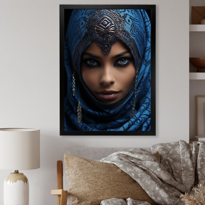 Portrait d'une femme arabe touareg bleue