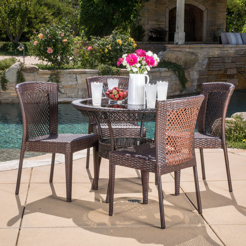 Fiona 4 - Person Round Outdoor Dining Set