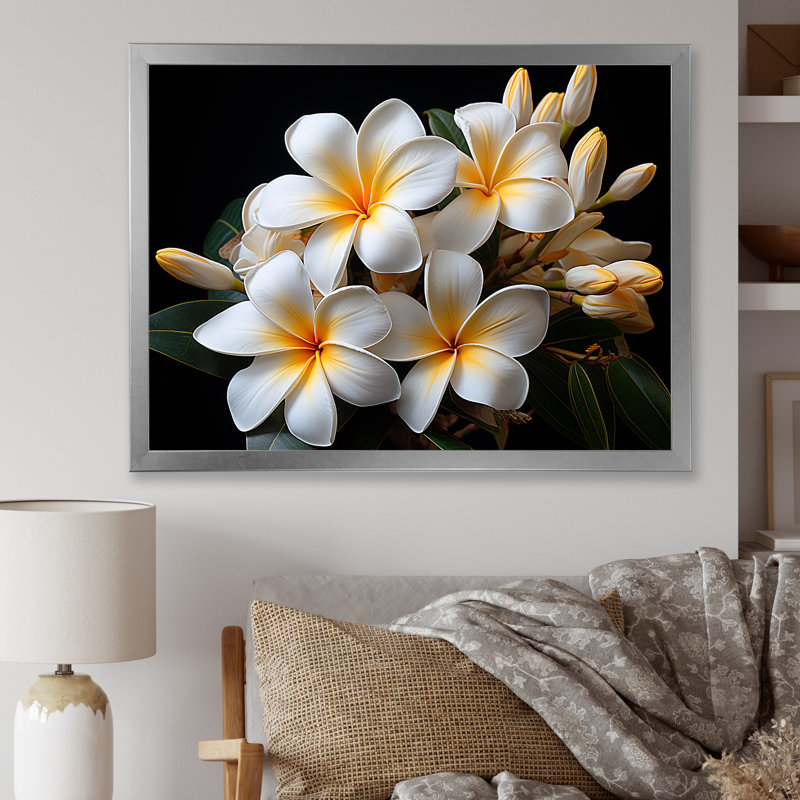 Blanc pureté de Plumeria Essence florale III - art mural Plumeria, Cadre de coin argenté fermé, H 16 po x l 32 po x P 1 po