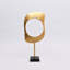Sculptures d'anneaux en aluminium doré avec base noire - ensemble de 2 (H 23 po et 21 po)