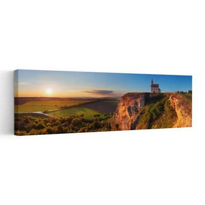 «Golden Hour Chapel», art dramatique paisible au coucher du soleil, paysage abstrait