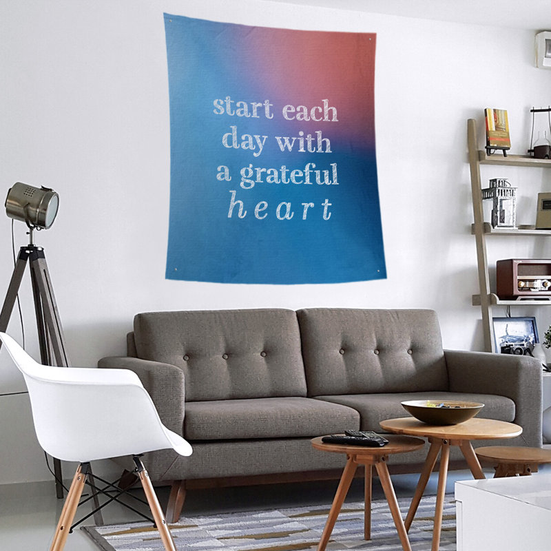 Tapisserie citation à l’écriture en polyester, H 104 po x l 88 po, Bleu / rose