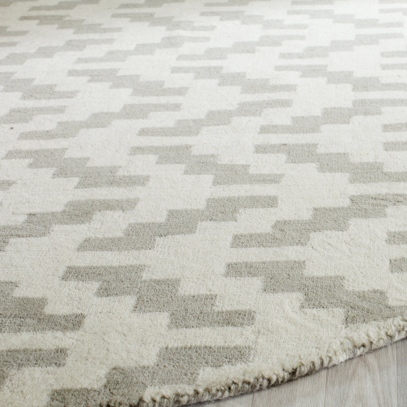 Sanyla Hand Tufted Wool Chevron Rug, Round 6'