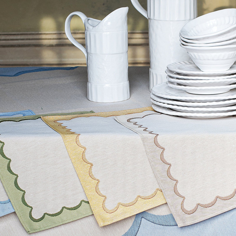 Tavola Scalloped Placemats, Beige/Yellow