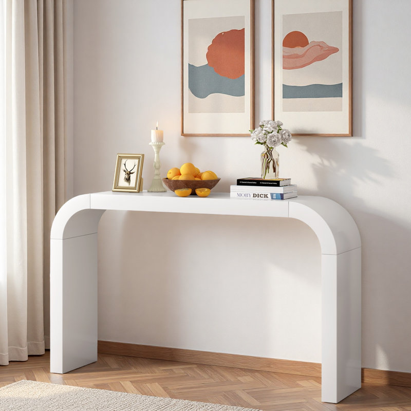 Console moderne minimaliste avec structure stable et silhouette arrondie