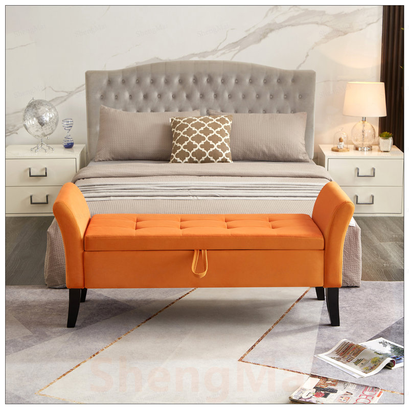 Banc de lit élégant en velours avec rangement spacieux et sièges confortables, parfait pour les intérieurs modernes et classiques.