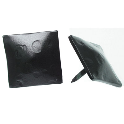 1-1/2" Pyramid Clavos