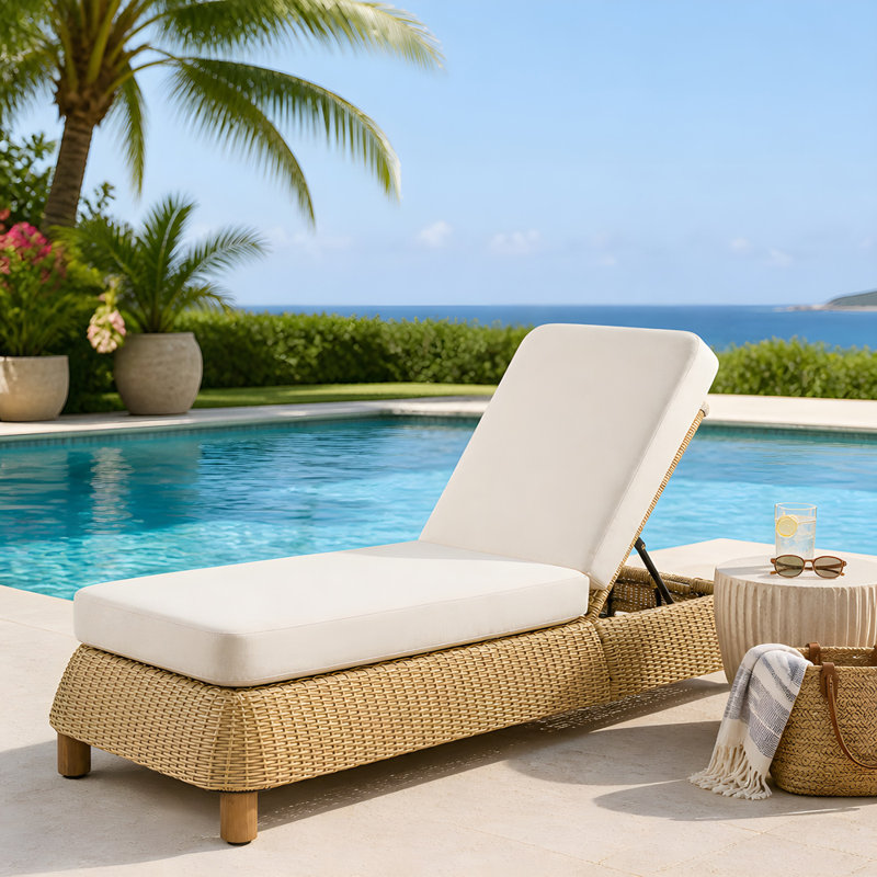 Outdoor Single chaise with Cushions