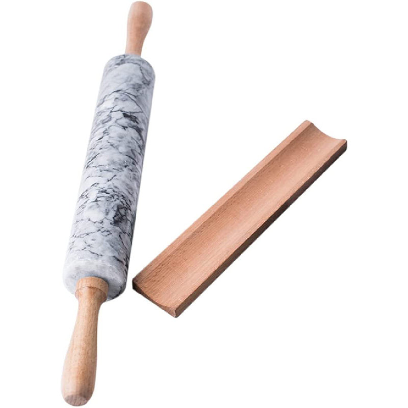 Rouleau à pâtisserie avec poignées en bois