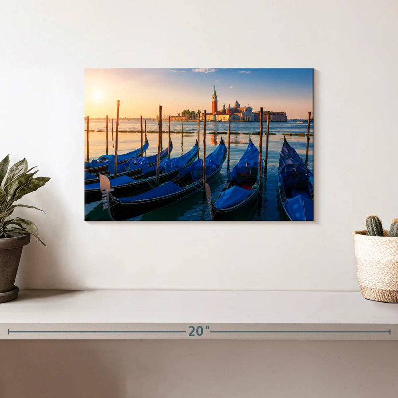 Mehar Gondolas In The Grand Canal, H 8 po x l 12 po