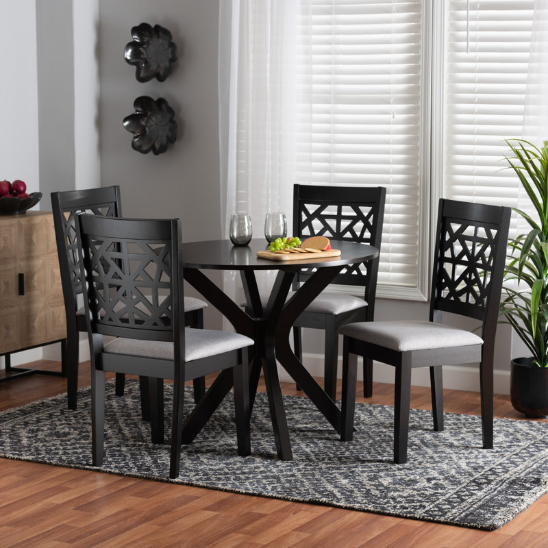 Ensemble repas pour quatre personnes, gris