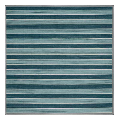 Tapis gris à rayures horizontales lavable à la machine