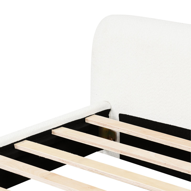 Grand lit tapissier Boucle - Design d'intérieur blanc élégant avec structure robuste