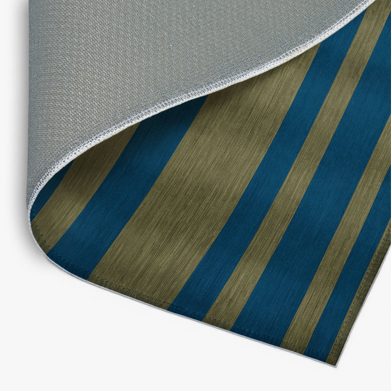 HorizontalStripes Green Indoor and Outdoor Area Rug, Rectangle 2' x 3'