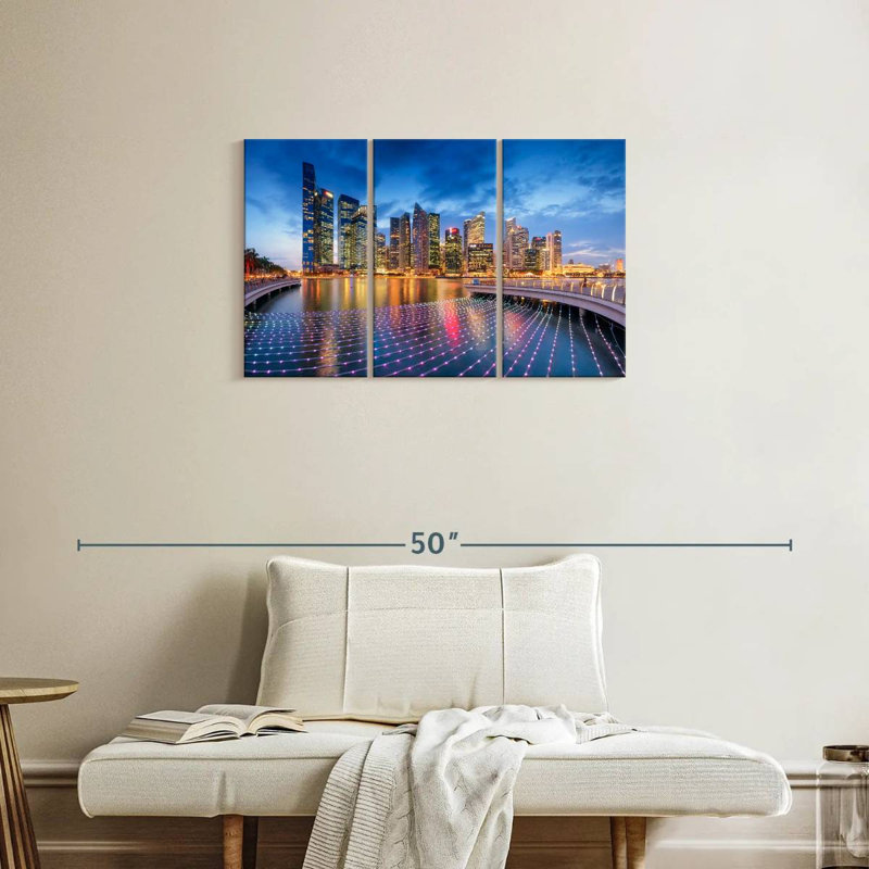 Sireci Singapore Glow, 20" H x 33" W