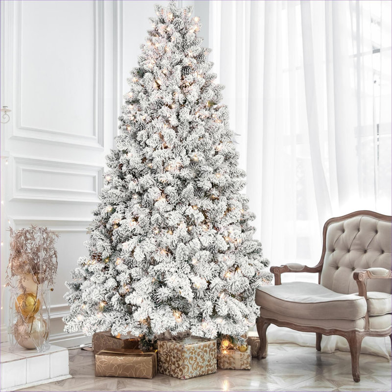 Arbre de Noël artificiel en PVC de 4,5 pi de couleur blanche pré-éclairé avec lumières UL, structure à charnières pour un décor saisonnier des Fêtes