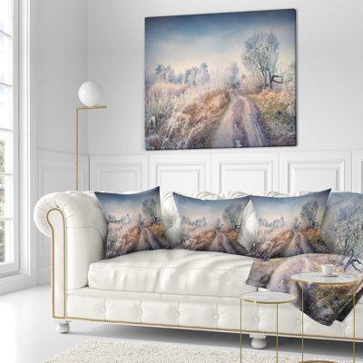 «First Frost in Forest» - Coussin à imprimé paysage