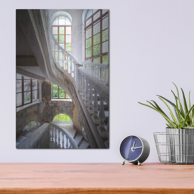 «Curved Stairs» par Roman Robroek, H 16 po x l 12 po
