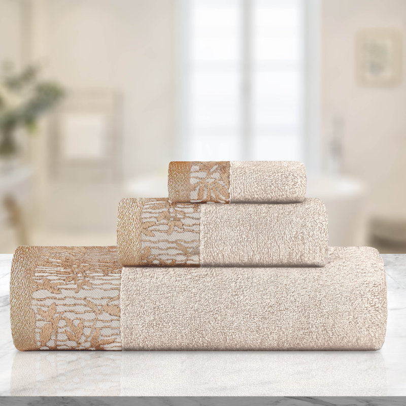 Ensemble de serviettes de bain en coton de poids moyen à bordure florale en jacquard pour la salle de bain Carinna, Ivoire
