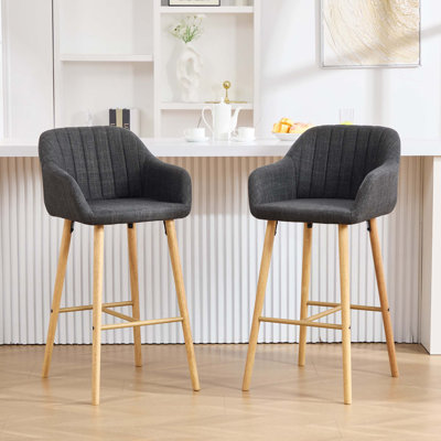 Tabourets de bar modernes rembourrés avec dossier, accoudoirs, repose-pieds et pieds en bois massif (ensemble de 2)