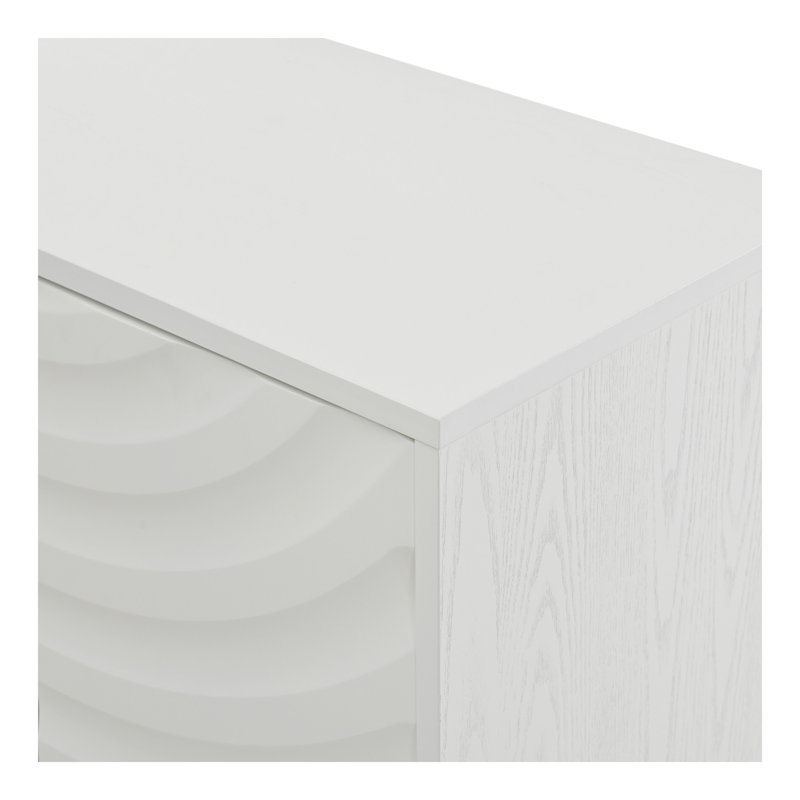 Élégant buffet doté de portes à motif ondulé sophistiquées avec un design à rainures arquées dans un agencement élégant à quatre portes, réglable, adapté pour le bureau, le vestibule et le salon (blanc)