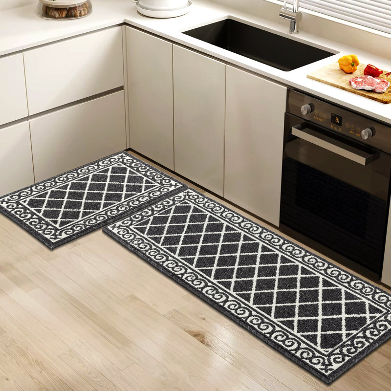 Betio Non-Skid Washable Kitchen Mat (Set of 2), Black