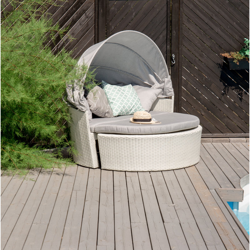 Mabton 153cm Wide Wicker Patio Daybed with Cushions
