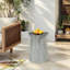 Tables de bout d'extérieur en ciment pour patio, table d'appoint de jardin en faux terrazzo, petite table d'appoint ronde moderne pour l'extérieur, tabouret de jardin en souche d'arbre pour l'intérieur et l'extérieur