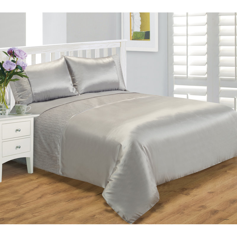 SERENE Holyoke 144 TC Duvet Cover Set, Double Duvet Cover + 2 Standard Pillowcases, Silver
