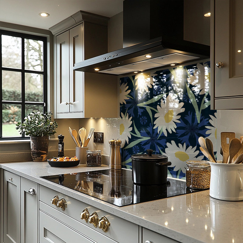 Daisies On Splash Back, 75cm L x 60cm W